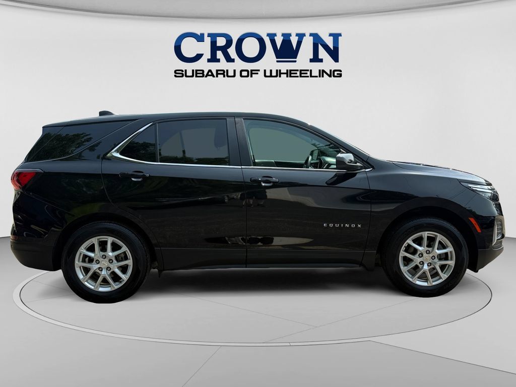 Used 2022 Chevrolet Equinox LT AWD/4WD image 2