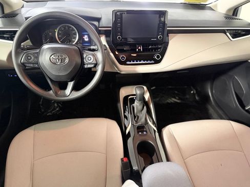 Used 2022 Toyota Corolla LE FWD image 11