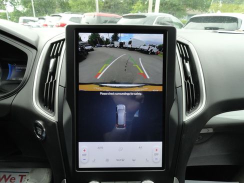Certified 2024 Ford Edge SEL AWD/4WD image 17