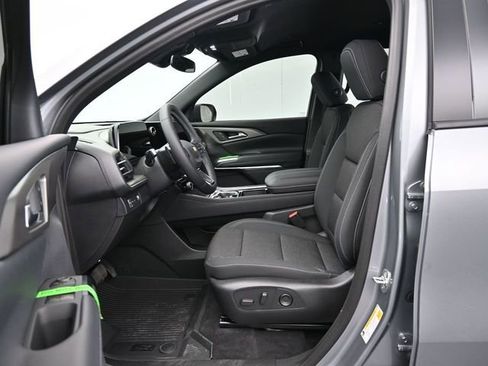 New 2026 Chevrolet Traverse LT w/ LPO, Floor Liner Package image 36