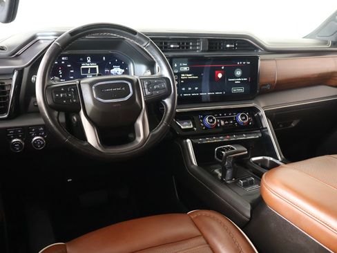 Used 2025 GMC Sierra 1500 Denali Ultimate AWD/4WD image 2