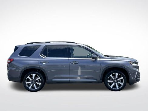 Certified 2024 Honda Pilot Touring image 7
