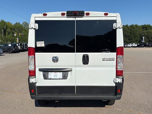 Used 2025 RAM ProMaster 2500 w/ U-Haul Equipment Group FWD image 4
