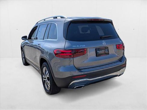 New 2026 Mercedes-Benz GLB 250 4MATIC image 8