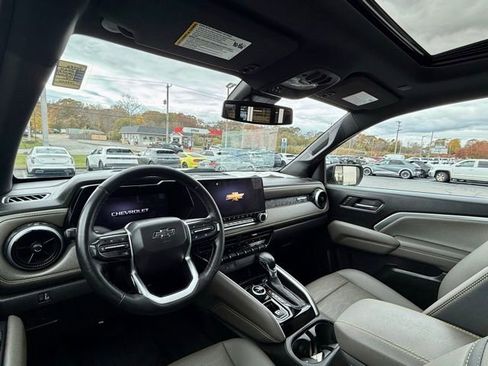 Used 2024 Chevrolet Colorado ZR2 w/ ZR2 Convenience Package III image 24