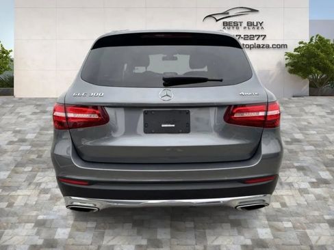 Used 2019 Mercedes-Benz GLC 300 4MATIC w/ Multimedia Package image 5