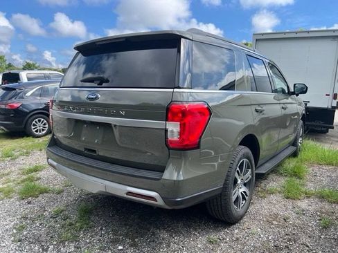 Used 2024 Ford Expedition XLT AWD/4WD image 4