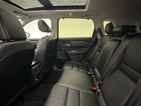 Certified 2025 Nissan Rogue SL w/ SL Premium Package image 10