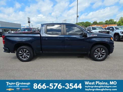 Certified 2022 Chevrolet Silverado 1500 RST w/ Z71 Off-Road Package AWD/4WD image 10