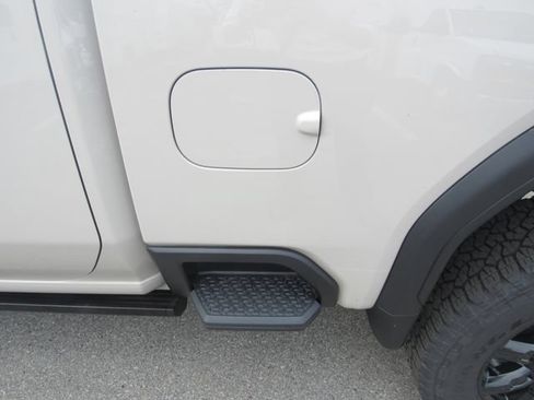 Certified 2026 GMC Sierra 3500 AT4 w/ Technology Package AWD/4WD image 9