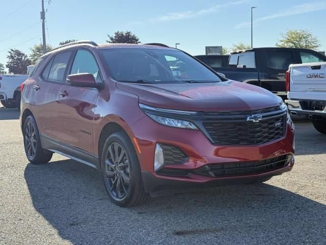 Used 2024 Chevrolet Equinox RS w/ RS Leather Package AWD/4WD image 4