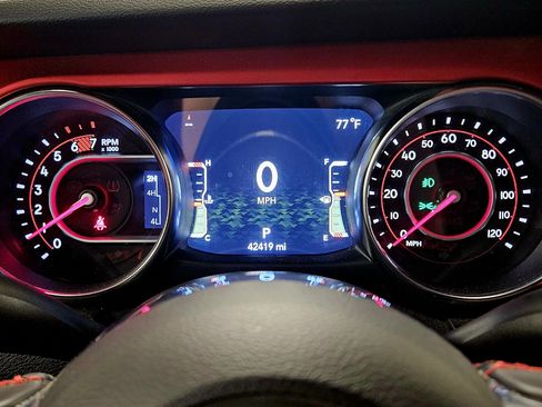Used 2021 Jeep Wrangler Unlimited Rubicon w/ Cold Weather Group AWD/4WD image 30
