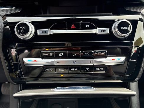 Used 2022 Ford Explorer ST-Line image 30