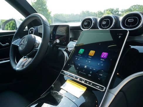 Certified 2025 Mercedes-Benz GLC 300 4MATIC image 64