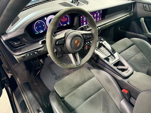 Certified 2025 Porsche 911 Carrera 4 GTS AWD/4WD image 4