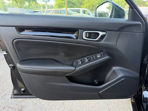 Used 2024 Honda Civic EX-L image 25