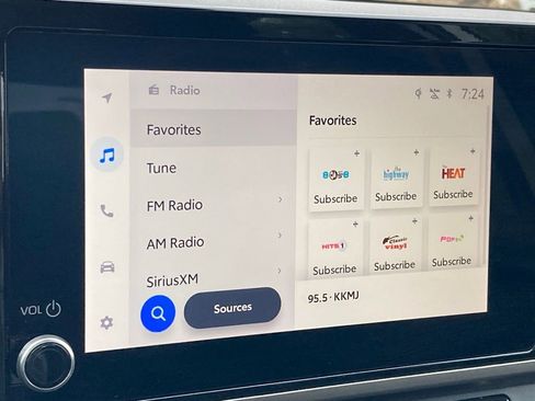 Used 2025 Toyota Camry LE image 17