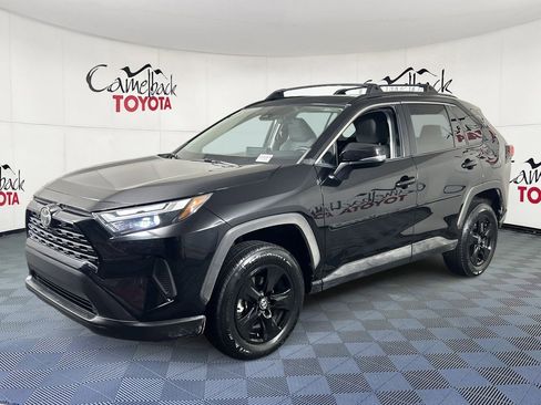 Used 2022 Toyota RAV4 XLE image 2