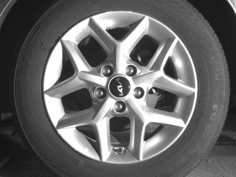 Used 2025 Kia Soul LX w/ LX Technology Package FWD image 25