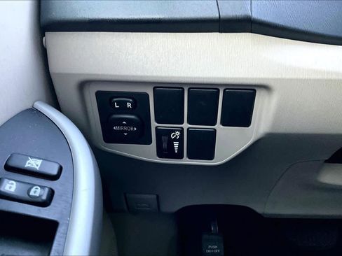 Used 2013 Toyota Prius Two image 33