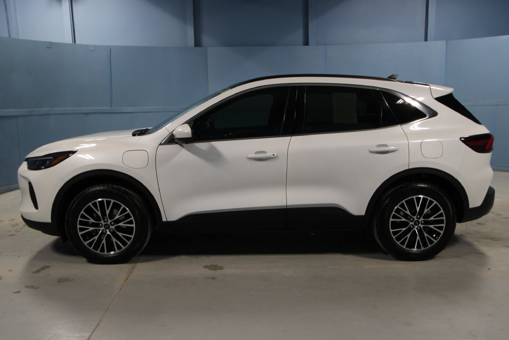 Used 2026 Ford Escape SE w/ PHEV Premium Package FWD image 28