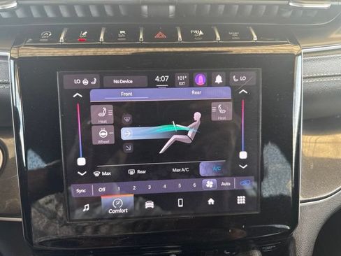 Used 2023 Jeep Grand Cherokee L Laredo AWD/4WD image 19