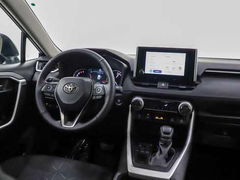 Used 2025 Toyota RAV4 XLE w/ Convenience Package image 14