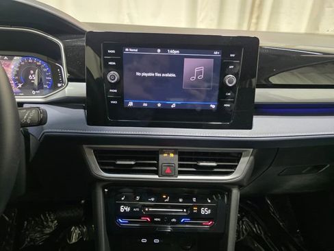 Used 2025 Volkswagen Taos SEL image 20