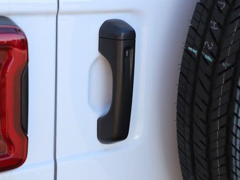 New 2025 Jeep Wrangler Sahara image 7