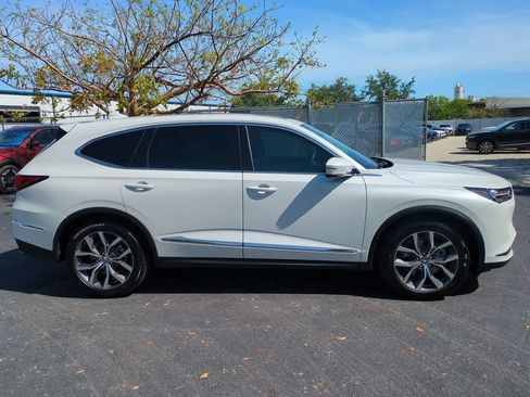Certified 2024 Acura MDX SH-AWD w/ Technology Package image 3