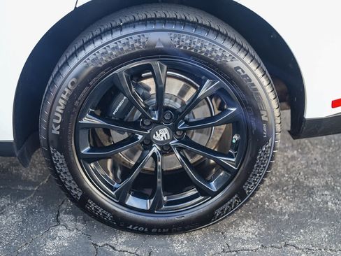 Used 2023 Porsche Macan image 10