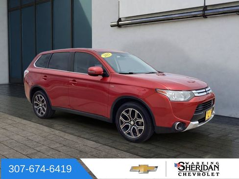Used 2015 Mitsubishi Outlander GT AWD/4WD image 1