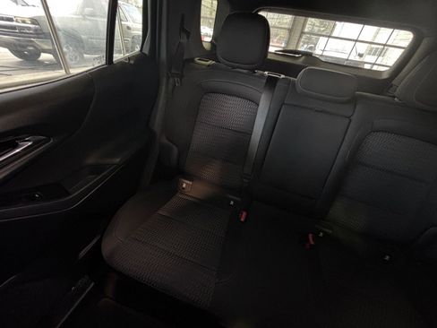 Used 2025 Chevrolet Equinox LT image 43