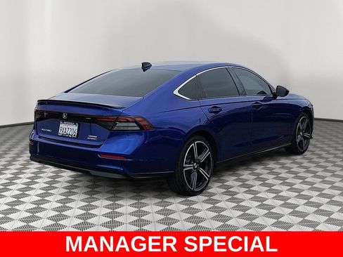 Used 2025 Honda Accord Sport image 3