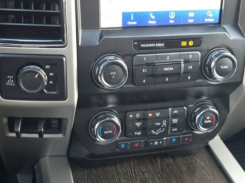 Used 2021 Ford F350 Lariat w/ Lariat Ultimate Package image 19