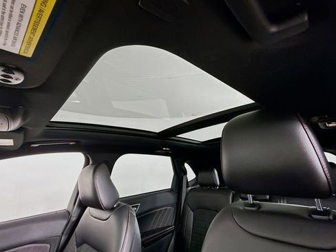 Used 2023 Ford Edge ST-Line image 21