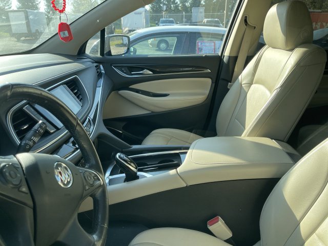 Used 2021 Buick Enclave Essence AWD/4WD image 3
