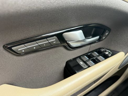 Used 2017 Land Rover Range Rover Evoque SE AWD/4WD image 29