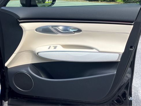 New 2026 Genesis GV70 2.5T Advanced image 16