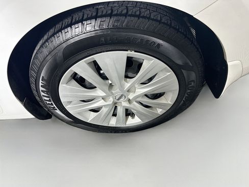 Used 2022 Nissan Sentra S FWD image 11