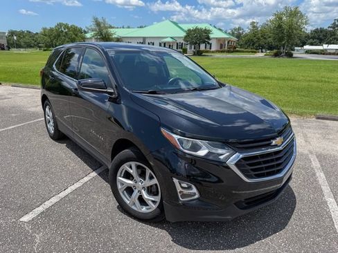 Used 2020 Chevrolet Equinox LT FWD image 2