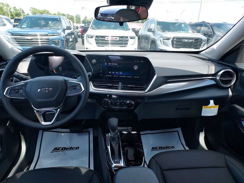 New 2026 Chevrolet Trax ACTIV w/ Driver Confidence Package FWD image 12
