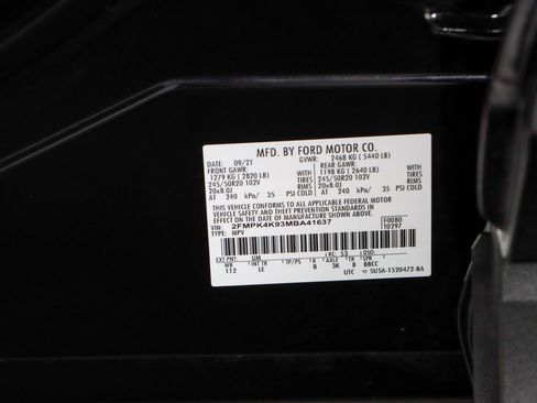 Used 2021 Ford Edge Titanium image 32