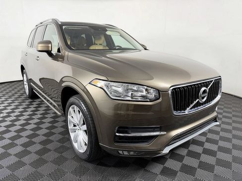 Used 2016 Volvo XC90 T6 Momentum AWD/4WD image 5