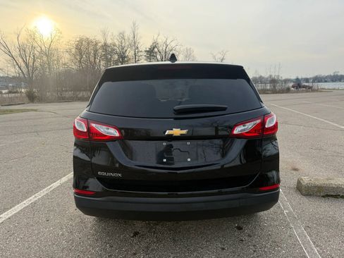 Used 2020 Chevrolet Equinox LS w/ LS Convenience Package image 6