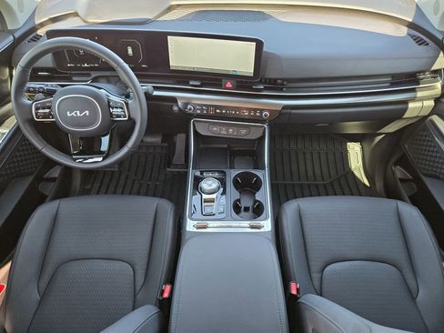 Certified 2026 Kia Carnival SX Prestige image 25