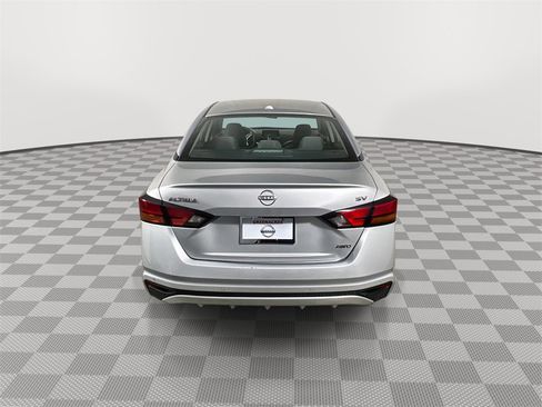 Certified 2024 Nissan Altima 2.5 SV image 7