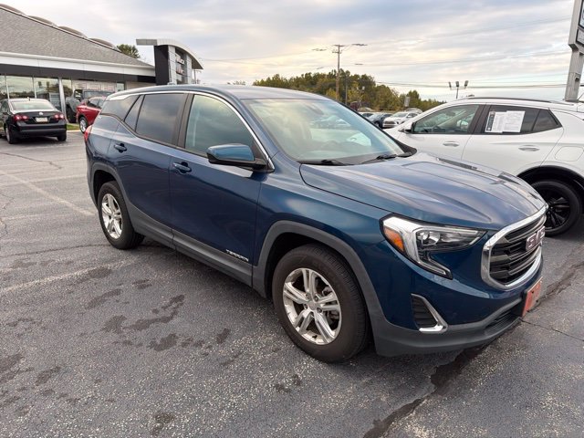 Used 2021 GMC Terrain SLE AWD/4WD image 1