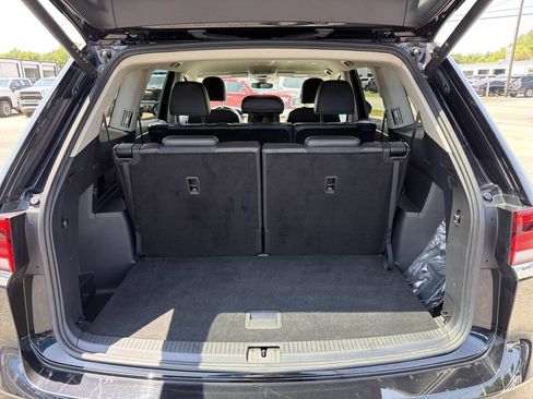 Used 2024 Volkswagen Atlas SE FWD image 9