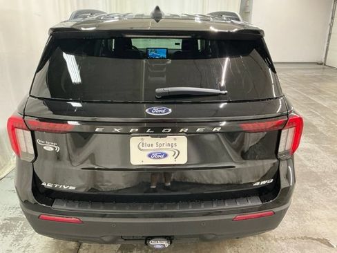 New 2026 Ford Explorer Active AWD/4WD image 4
